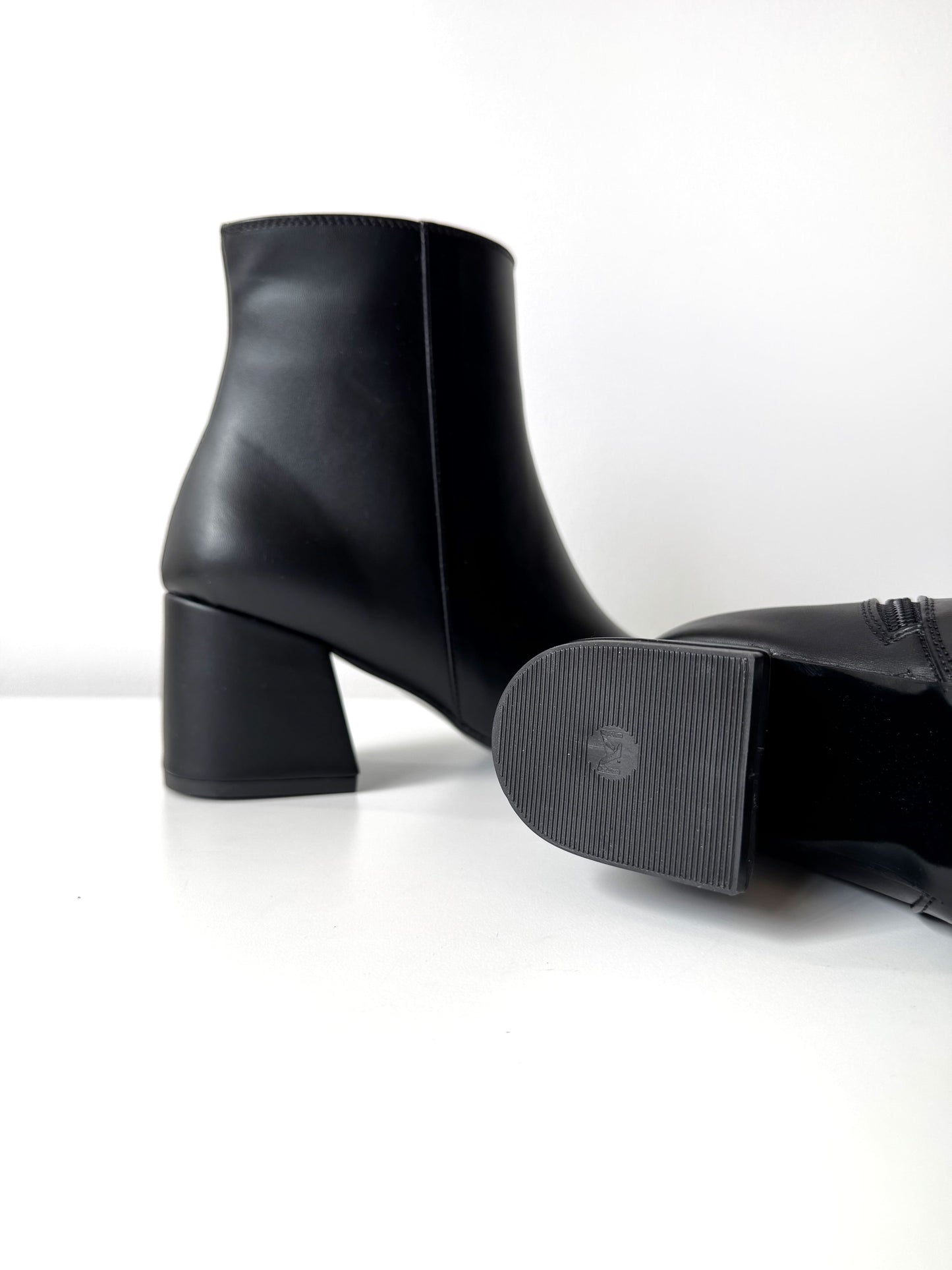 Botines Angie Negro