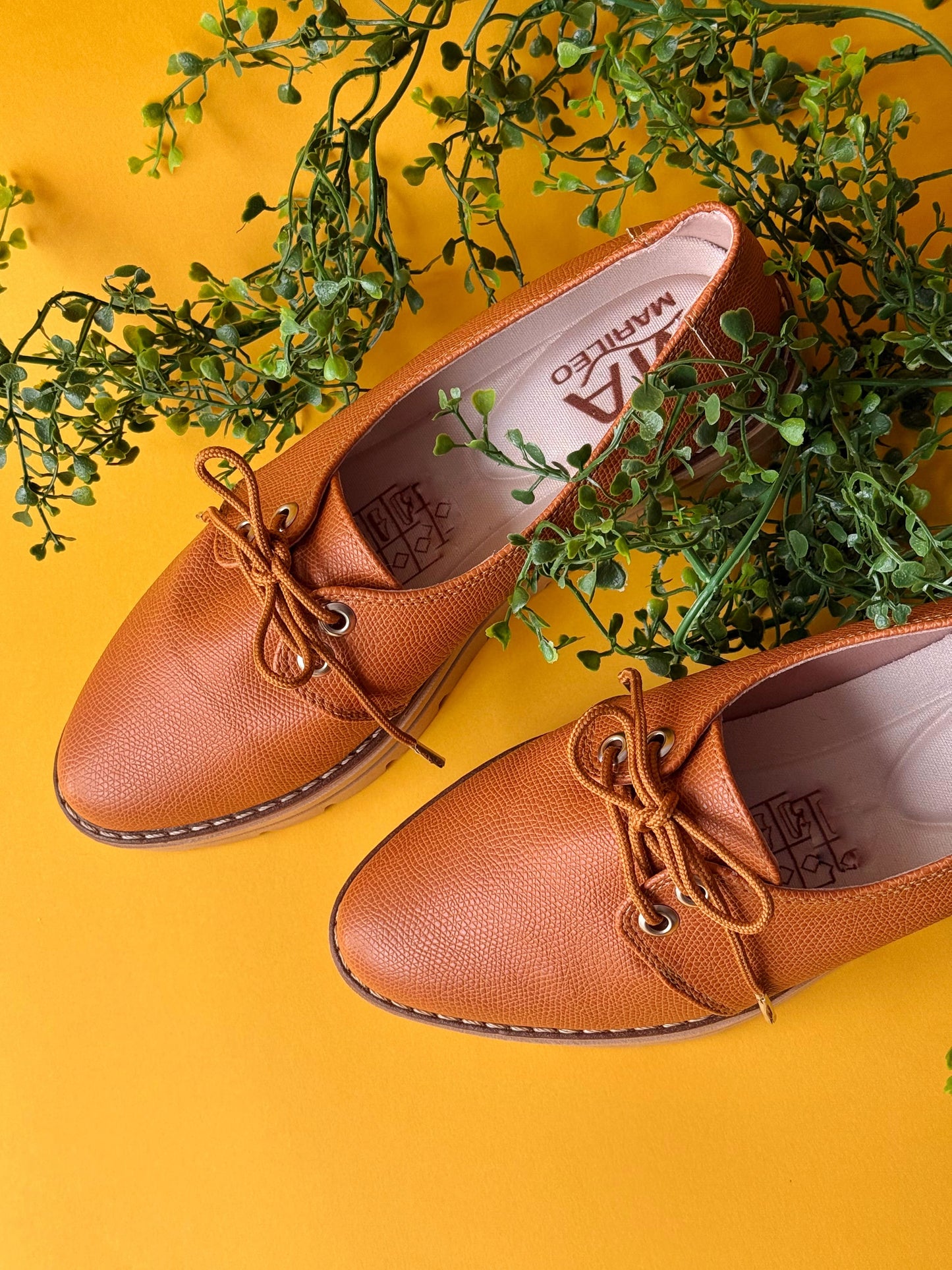 Oxford Lore Miel