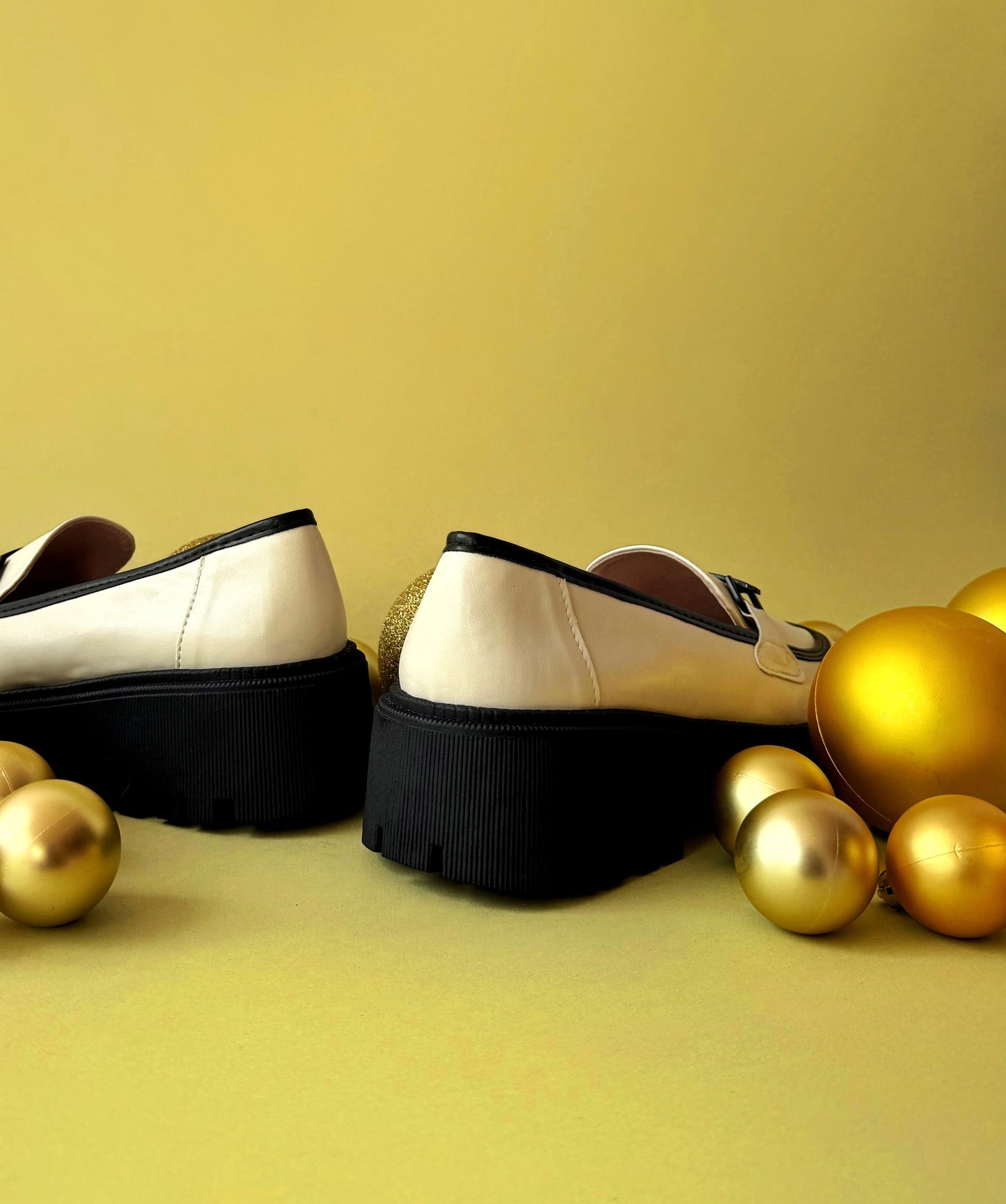 Mocasines Olivia Beige Negro