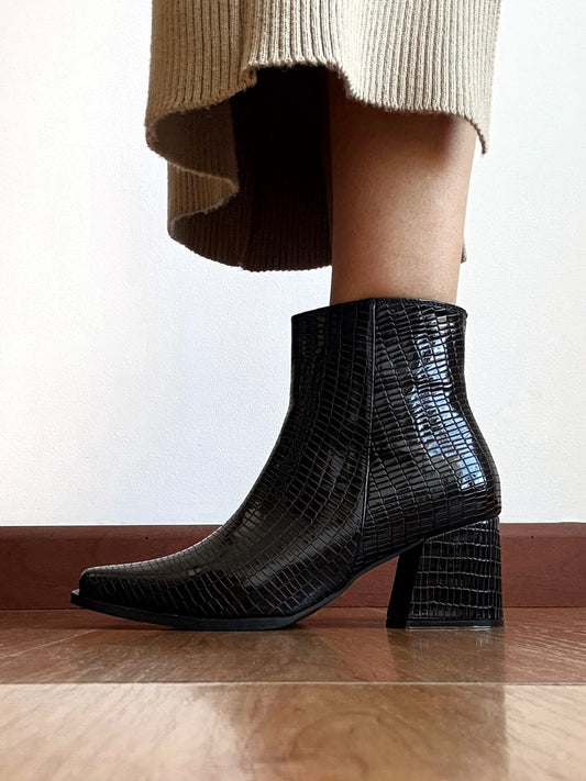 Botines Silvi Negro Charol
