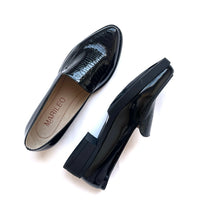 Cargar imagen en el visor de la galería, Mocasines Lali Negro
