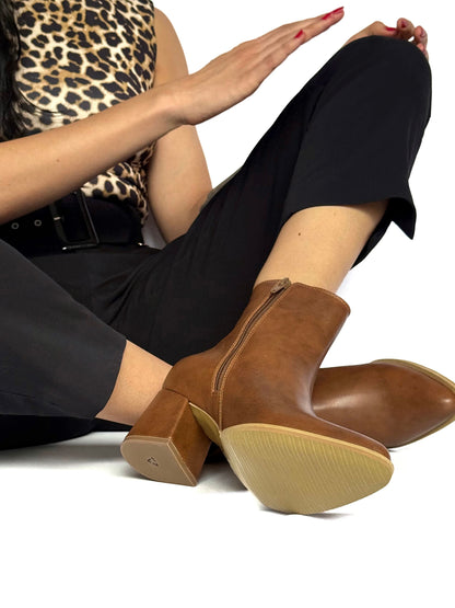 Botines Angie Almendra