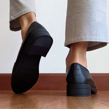 Cargar imagen en el visor de la galería, Mocasines Suzet Negro
