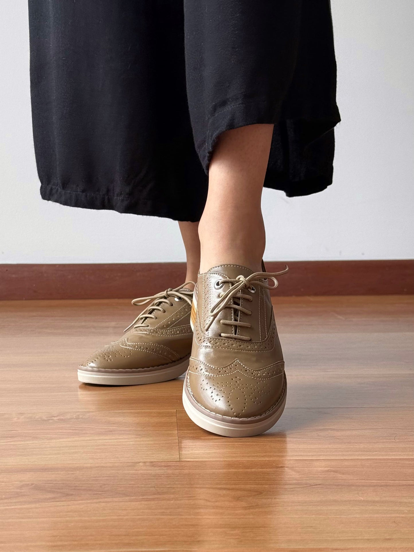 Oxford Zila Mocca