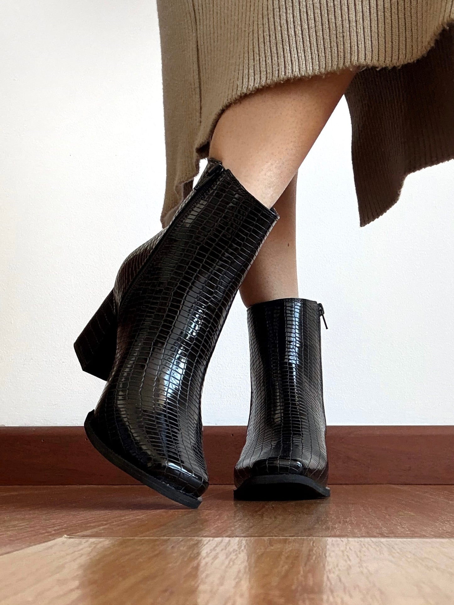 Botines Silvi Negro Charol