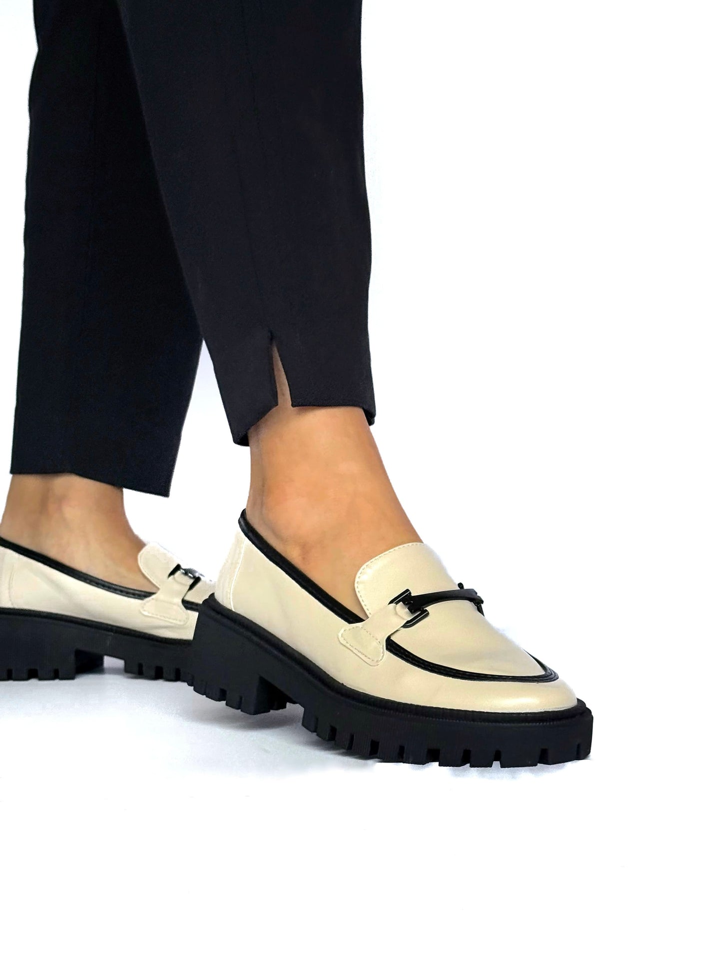 Mocasines Olivia Beige Negro