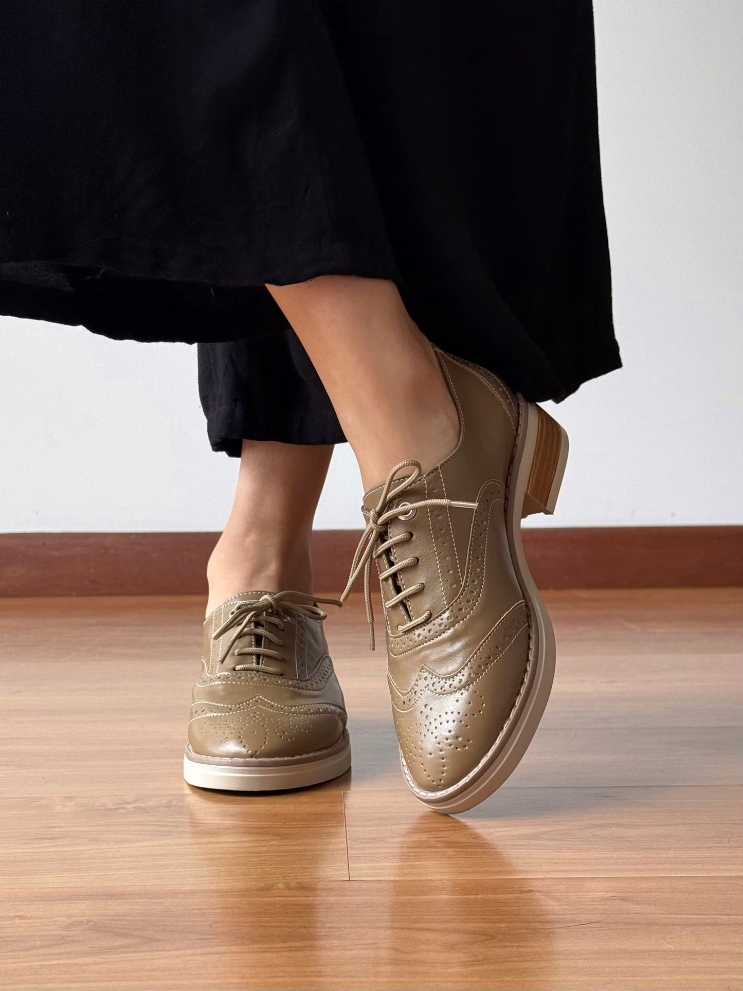 Oxford Zila Mocca